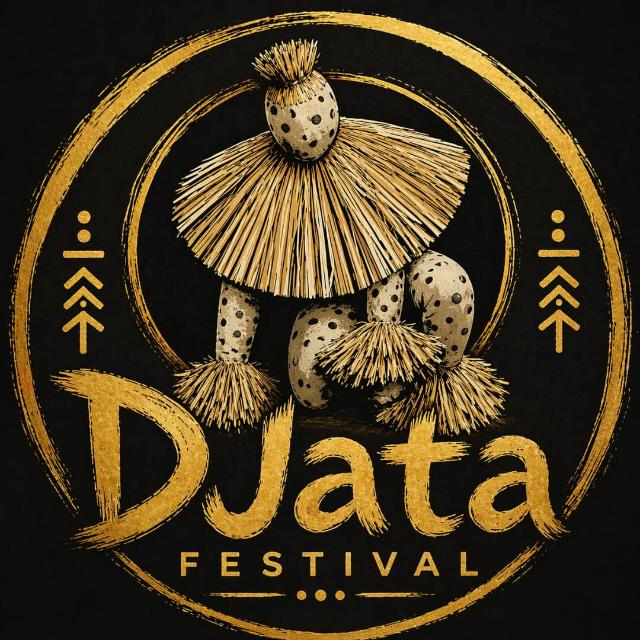 Logo du Djata Festival : un danseur masqué vêtu de raphia, au-dessus du mot Djata écrit au pinceau doré